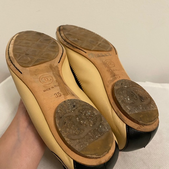 Authentic Chanel 2 tones flats - Picture 10 of 12